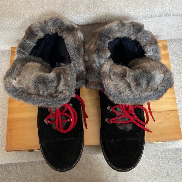 stuart weitzman bobsled suede combat / hiking fur lined boots - Picture 12 of 12